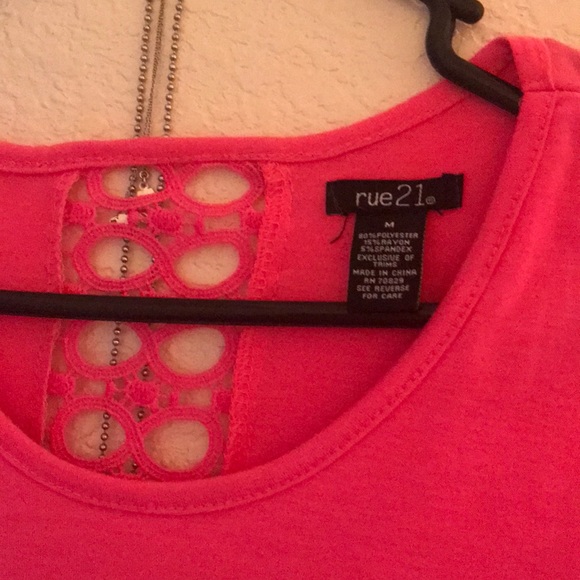 Awesome brand new sexy lace back Rue21 pink tee!! - Picture 7 of 7
